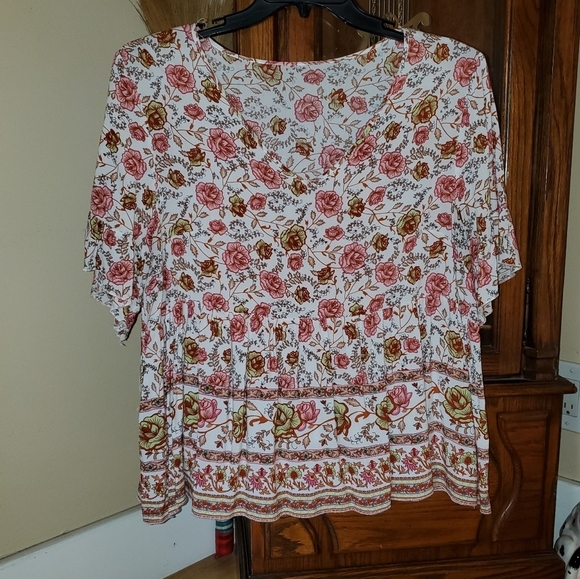 SHEIN Tops - SHEIN Women's Floral Print Peplum Top